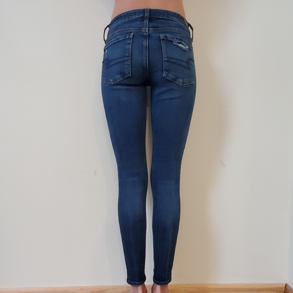 American Eagle destroyed jegging, size 2 - Picture 2 of 7